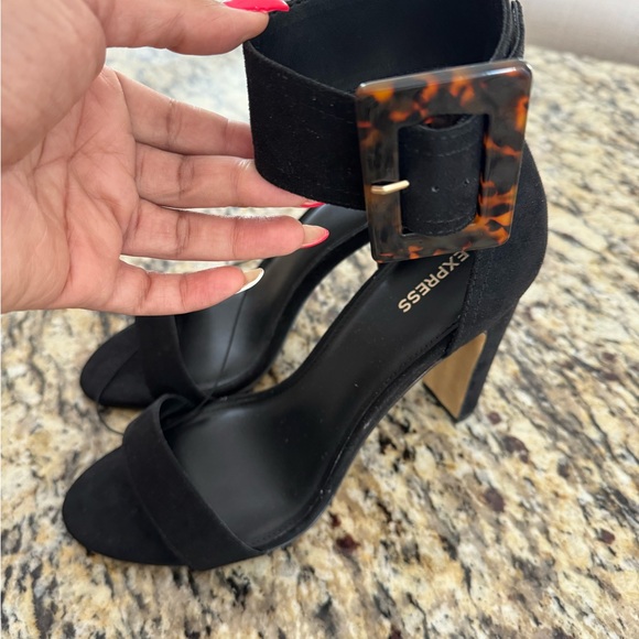 Express Black Heels With Tortoise Ankle Buckle Size 10 - Picture 5 of 8